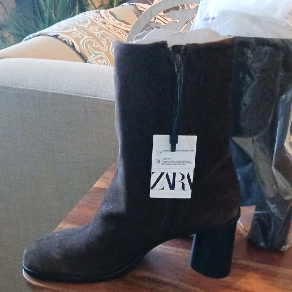 Zara Women's Dark Brown Heeled Boots